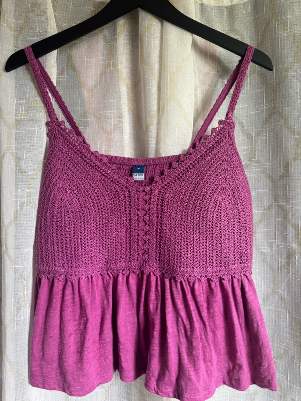 Old Navy Crochet Bodice Spaghetti Strap Cami - Magenta Like new!!